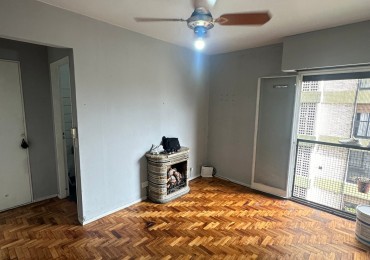 Venta departamento de 3 ambientes, Flores